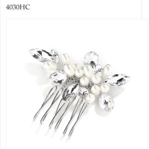 Mariell crystal pearl hair comb